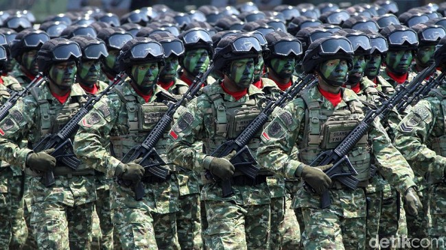 Kado Jokowi ke TNI: Cicilan Rumah Diperpanjang dan Tukin Naik