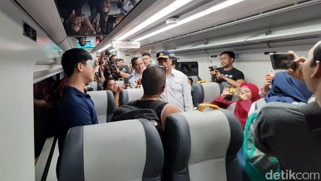 Yuk Naik Kereta Bandara Manggarai-Soetta Tiketnya Rp 40.000