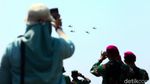 Warga Rekam Beragam Atraksi di HUT TNI