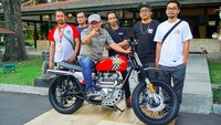 Di dunia pewayangan, sosok Ontoseno tidak se-populer Gatotkaca yang sudah punya nama besar. Meski tidak populer, namun Ontoseno berani mengambil keputusan atas dasar kecintaannya yang besar atas negara yang ia sayangi. Hal tersebut yang mendasari saya memilih sosok Ontoseno, papar Lulut. Foto: dok. Kustomfest
