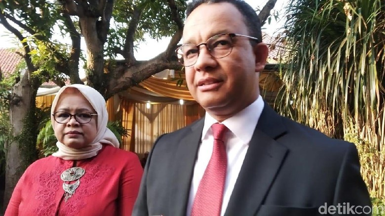 Anies Tanggapi Survei Populi yang Sebut Kepuasan Warga Menurun Anies Tanggapi Survei Populi yang Sebut Kepuasan Warga Menurun