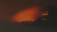 Kebakaran di Gunung Raung terlihat dari Pos 1 Jatirono, Kalibaru, Banyuwangi, Jawa Timur, Sabtu (5/10/2019). ANTARA FOTO/Budi Candra Setya.