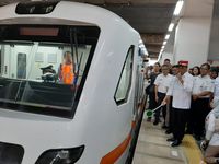 Menhub Budi Karya Sumadi Lepas KA Bandara dari Manggarai