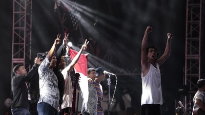 Kibarkan Merah Putih, Aksi Solidaritas Fourtwnty untuk Mahasiswa di Kendari