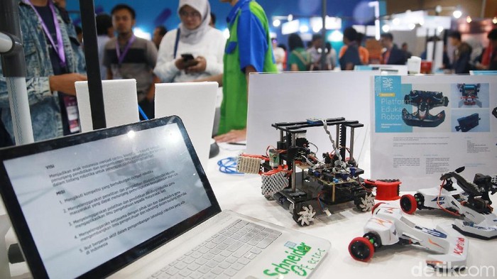 Pameran starpup teknologi dan inovasi industry anak negeri I3E digelar di JCC Jakarta. Pameran ini memperlihatkan sejumlah hasil teknologi di berbagai bidang.