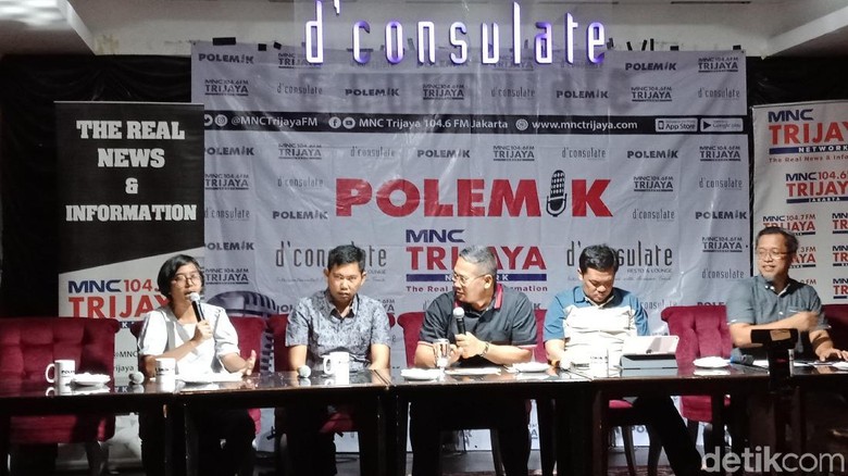 YLBHI soal Perppu KPK: Kenegarawanan Jokowi Diuji, Dengar Rakyat atau Parpol YLBHI soal Perppu KPK: Kenegarawanan Jokowi Diuji, Dengar Rakyat atau Parpol