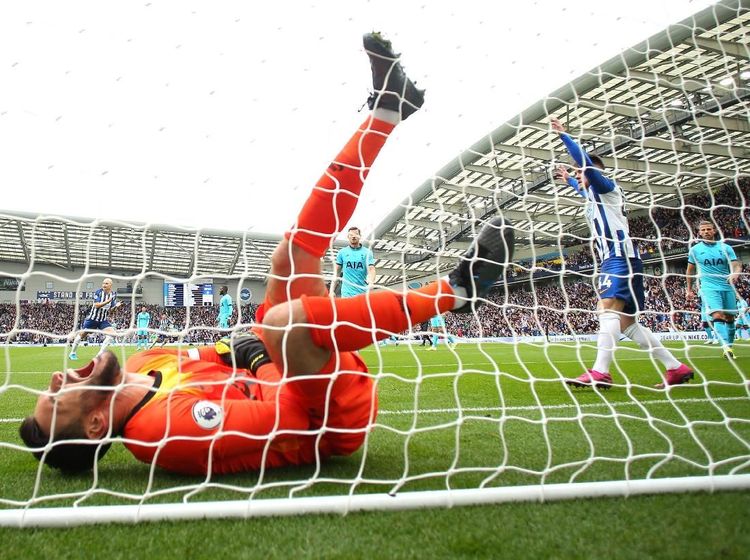 Detik-detik Hugo Lloris Jatuh dan Cedera