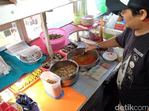 Mampir Karawang Jangan Lupa Jajan Soto Tangkar di 3 Warung Legendaris Ini