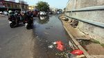 Potret Kumuhnya Jalan Raya Pondok Gede Kota Bekasi