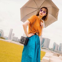 Keluarga saya sering bercanda tentang saya menjadi Miss Singapore ketika kami menonton kontes di TV. Tidak pernah membayangkan itu akan benar-benar terjadi. Beberapa bulan mendatang, aku ingin membuatmu lebih bangga, terang Chia. Foto: Instagram