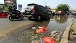 Potret Kumuhnya Jalan Raya Pondok Gede Kota Bekasi