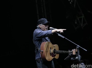 Lirik dan Chord Lagu Kembang Pete dari Iwan Fals
