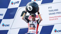 Marquez memastikan diri meraih gelar juara dunia kedelapan dalam kariernya usai tampil sebagai pemenang di sirkuit Buriram, Minggu (6/10/2019) siang WIB.