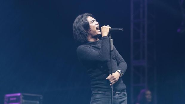 Karaoke Sampai Serak bersama Oomleo dan Band Melayu