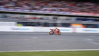 Marquez memenangi pertarungan sengit dengan Fabio Quartararo. Baby Alien menyalip Quartararo di lap terakhir, hingga finis 0,171 detik lebih cepat.