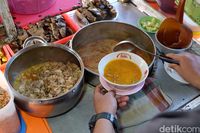 Mampir Karawang Jangan Lupa Jajan Soto Tangkar di 3 Warung Legendaris Ini