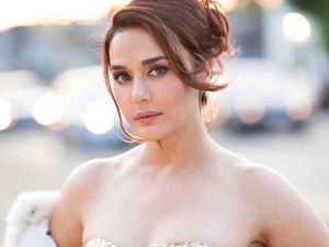 Kesal Difoto Tanpa Izin, Preity Zinta: Aku Juga Manusia