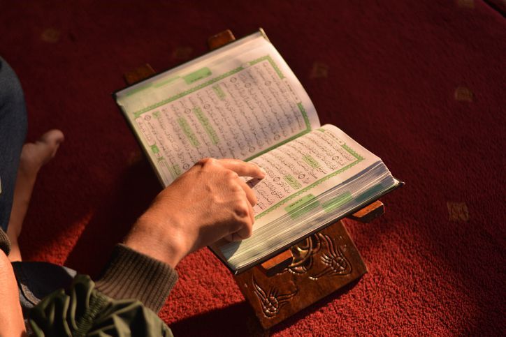 Reading Al Quran in the mosque