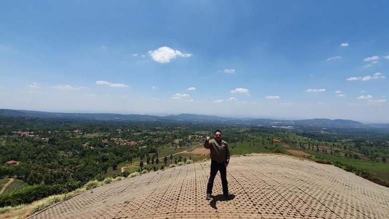 Pemandangan Bukit Sentiong. (Foto: Dok. Dokumen Disparbud Jabar) Pemandangan Bukit Sentiong. (Foto: Dok. Dokumen Disparbud Jabar)