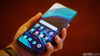 Berdasarkan informasi saat peluncuran global, Reno2 F hadir dengan layar AMOLED 6,5 inch. Foto: Adi Fida Rahman/detikINET