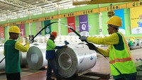 Pabrik PT Tata Metal Lestari sudah menerapkan industri 4.0, ciri-cirinya adalah adanya peralatan yang terhubung dengan sensor-sensor. Dimana input data tidak lagi manual, tapi sudah menggunakan peralatan elektronik. Dengan adanya teknologi informasi yang terintegrasi antar peralatan, hal ini diharapkan bisa membuat produktifitas meningkat. Produk yang dihasilkan juga semakin berkualitas. Foto: dok. Taso