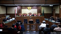 Jaksa juga menjelaskan Idrus kerap meminta Eni agar mencari dana untuk Munaslub Golkar kepada Kotjo. Jaksa berkesimpulan dengan mengetahui rencana Eni yang membantu Kotjo agar mendapat proyek PLTU Riau-1 guna mencari dana kepentingan Partai Golkar dapat diartikan bahwa Sofyan berperan membantu Eni dalam menerima suap. Sofyan juga diyakini jaksa mengetahui pemberian suap Kotjo kepada Eni.