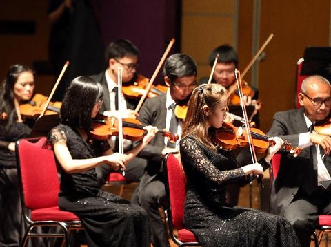 Kelompok musik Jakarta Concert Orchestra (JCO) menggelar konser 