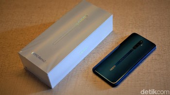 Mengacu spesifikasi dan fitur yang dibawanya, kira-kira prediksi kamu berapa harga Oppo Reno2 F ini di Indonesia? Foto: Adi Fida Rahman/detikINET