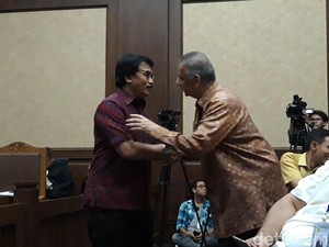 Hadir di Sidang Tuntutan, Adhyaksa Dault: Saya Kawan Lama Sofyan Basir