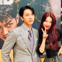 Bae Suzy dan Lee Seung Gi didaulat untuk memerankan Go Hae Ri dan Cha Dal Geon dalam serial SBS terbaru berjudul Vagabond. Kolaborasi kedua artis papan atas Korea itu pun cukup ditunggu para penggemar. Foto: Instagram Bae Suzy