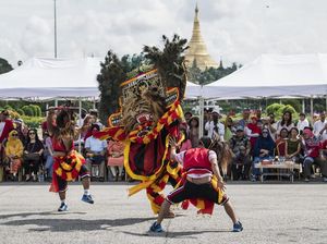 Keren! Kesenian Reog Ponorogo Pukau Warga di Myanmar