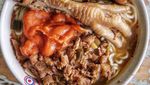 Tambah Energi dan Semangat dengan Sarapan Mie Ceker Ini
