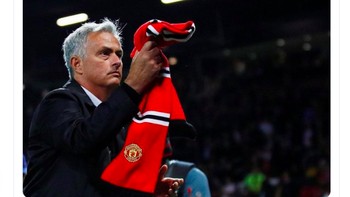 Apakah Mourinho harus balik? Foto: Twitter