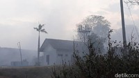 Menurut Sri Wardhani api-api kecil muncul di kawasan TPA Putri Cempo, di kala musim kemarau. Pihaknya pun terus melakukan pemadaman api-api kecil tersebut dan juga mendistribusikan masker kepada warga yang berada di wilayah tersebut.