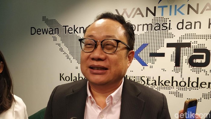 President Ovo Karaniya Dharmasaputra (Agus Tri Haryanto/detikInet) President Ovo Karaniya Dharmasaputra (Agus Tri Haryanto/detikInet)