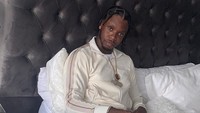 Krept sempat dilarikan ke ambulance dan kini kondisinya sudah membaik. Dok. Instagram/kreptplaydirty