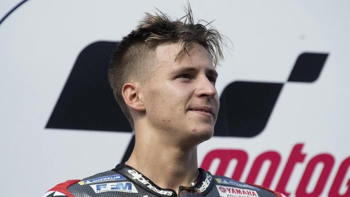 BANGKOK, THAILAND - OCTOBER 06:  Fabio Quartararo of France and Petronas Yamaha SRT celebrates the second place on the podium  at the end of the MotoGP race during the MotoGP of Thailand - Race on October 06, 2019 in Bangkok, Thailand. (Photo by Mirco Lazzari gp/Getty Images)