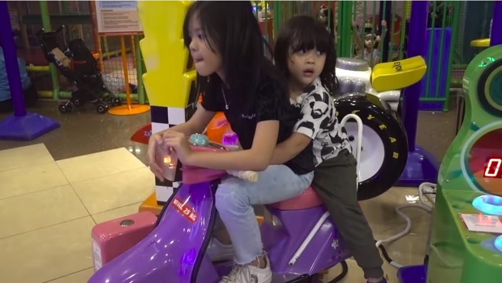 Lihat Shafeea dan Ali Main, El Ingat Momen yang Sama Bareng Al Ghazali Lihat Shafeea dan Ali Main, El Ingat Momen yang Sama Bareng Al Ghazali