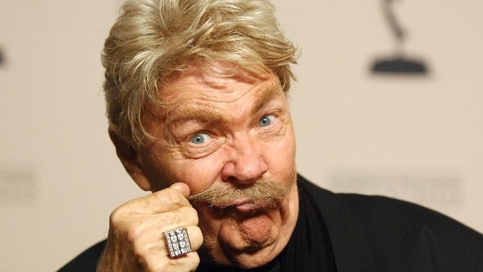 Pelawak Flamboyan Hollywood Meninggal Dunia