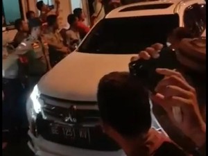 Bupatinya Kena OTT, Warga Lampung Utara: Hidup KPK!