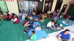 Warga Korban Kebakaran Taman Sari Ngungsi di Tenda Darurat