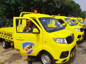 Ngejreng! Pikap Esemka Warna Kuning Jadi Mobil Dinas TNI AU