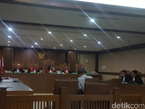 Muhtar Ependy Didakwa Kasus Suap dan Cuci Uang Puluhan Miliar