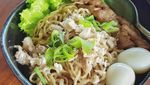 Tambah Energi dan Semangat dengan Sarapan Mie Ceker Ini