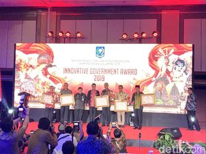 Mendagri Beri Penghargaan Daerah Terinovatif, Ini Daftar Penerimanya