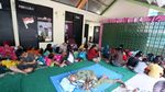 Warga Korban Kebakaran Taman Sari Ngungsi di Tenda Darurat