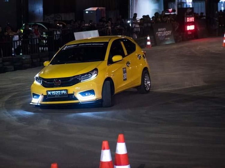 Lomba Slalom Honda Brio
