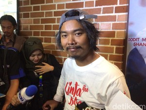 Cium Shandy Aulia, Dodit Mulyanto: Itu Keajaiban Dunia!