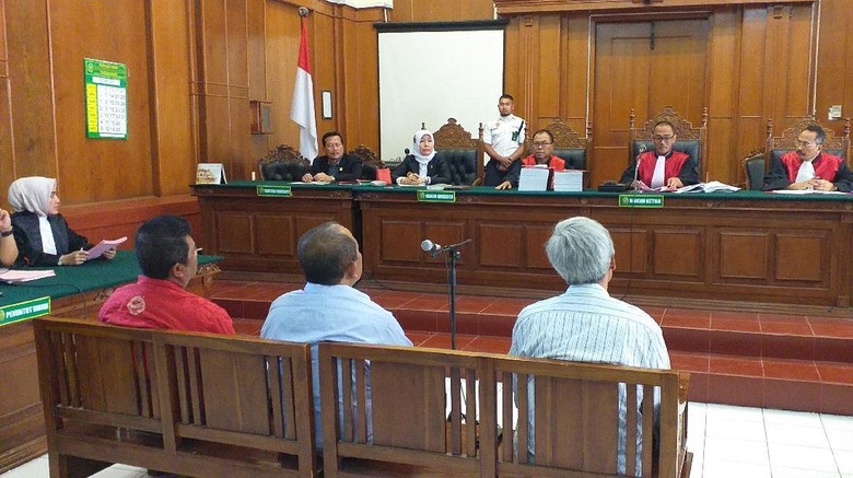 Sidang Kasus Amblesnya Jalan Gubeng, Jaksa Berencana Panggil 75 Saksi Lagi Sidang Kasus Amblesnya Jalan Gubeng, Jaksa Berencana Panggil 75 Saksi Lagi