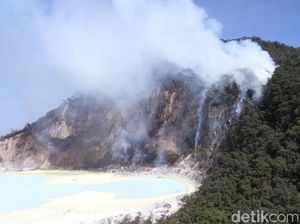 Hutan Terbakar, Wisata Kawah Putih Ditutup Sementara